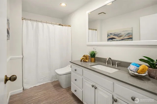 $1,850,000 | 18811 Southeast 42nd Street, Issaquah, WA 98027