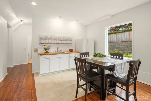 $1,850,000 | 18811 Southeast 42nd Street, Issaquah, WA 98027