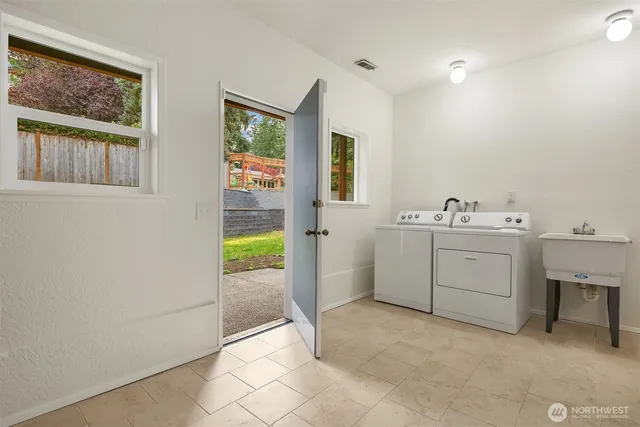 $1,850,000 | 18811 Southeast 42nd Street, Issaquah, WA 98027