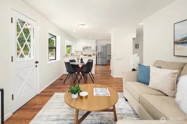 $1,850,000 | 18811 Southeast 42nd Street, Issaquah, WA 98027