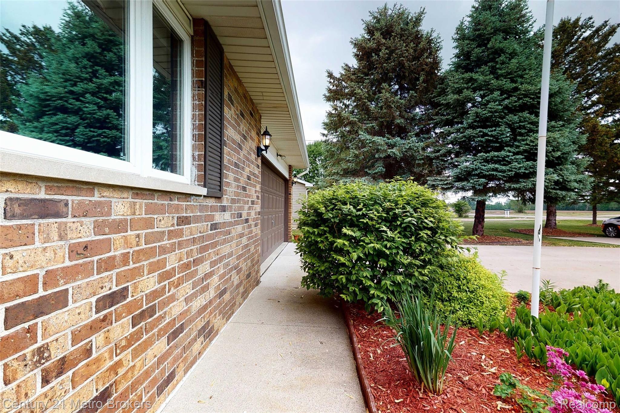 12772 Gera Road Birch Run, MI 48415 - Photo 47 of 62 12772-Gera-Rd-43 Front Yard View.jpg