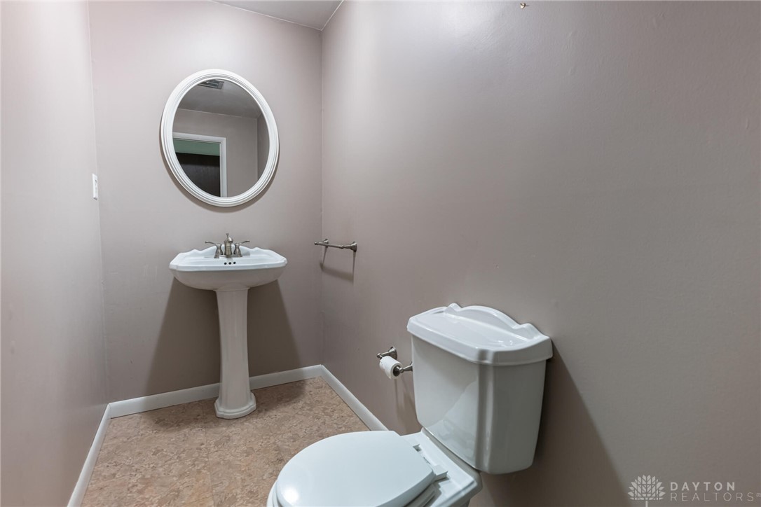 1450 Ambridge Road Centerville, OH 45459 - Photo 18 of 62 Gallery Image 18