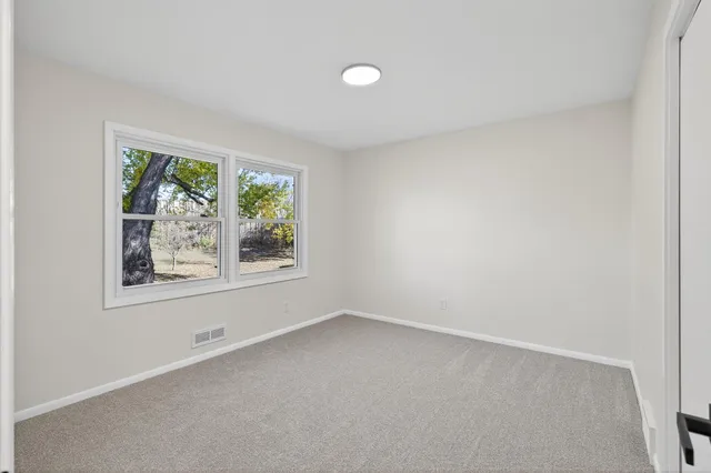 $342,500 | 4329 Lakeland Avenue North, Robbinsdale, MN 55422