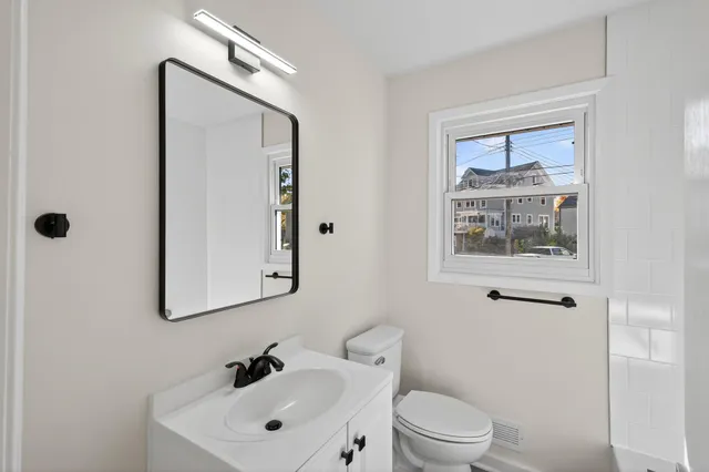 $342,500 | 4329 Lakeland Avenue North, Robbinsdale, MN 55422