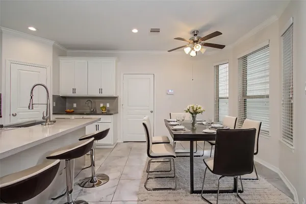 $3,250 | 4908 Crawford Street, Houston, TX 77004