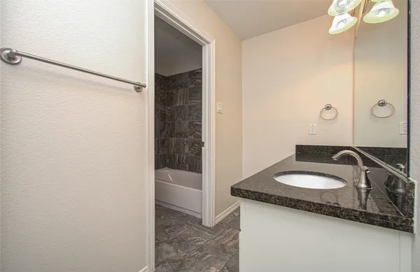 $3,250 | 4908 Crawford Street, Houston, TX 77004