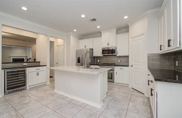 $3,250 | 4908 Crawford Street, Houston, TX 77004