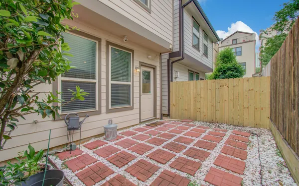 $3,250 | 4908 Crawford Street, Houston, TX 77004