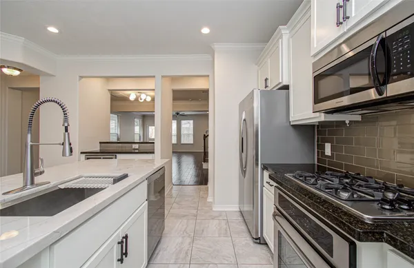 $3,250 | 4908 Crawford Street, Houston, TX 77004