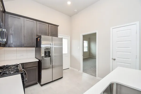 $2,000 | 1137 Lily Lane, Bellville, TX 77418