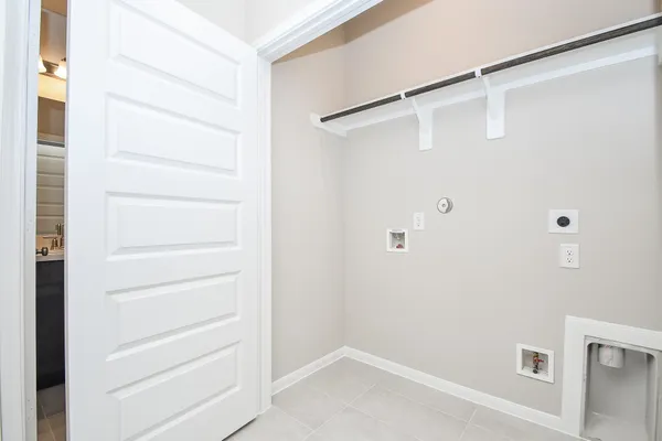 $2,000 | 1137 Lily Lane, Bellville, TX 77418