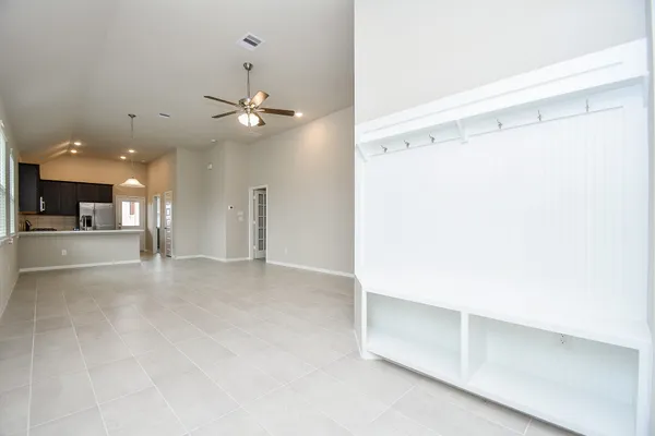 $2,000 | 1137 Lily Lane, Bellville, TX 77418