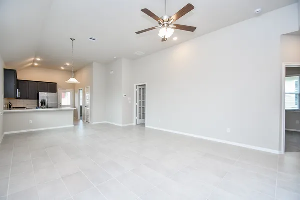 $2,000 | 1137 Lily Lane, Bellville, TX 77418