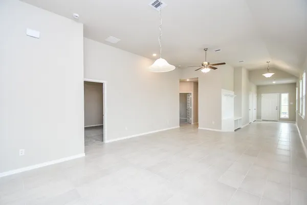 $2,000 | 1137 Lily Lane, Bellville, TX 77418