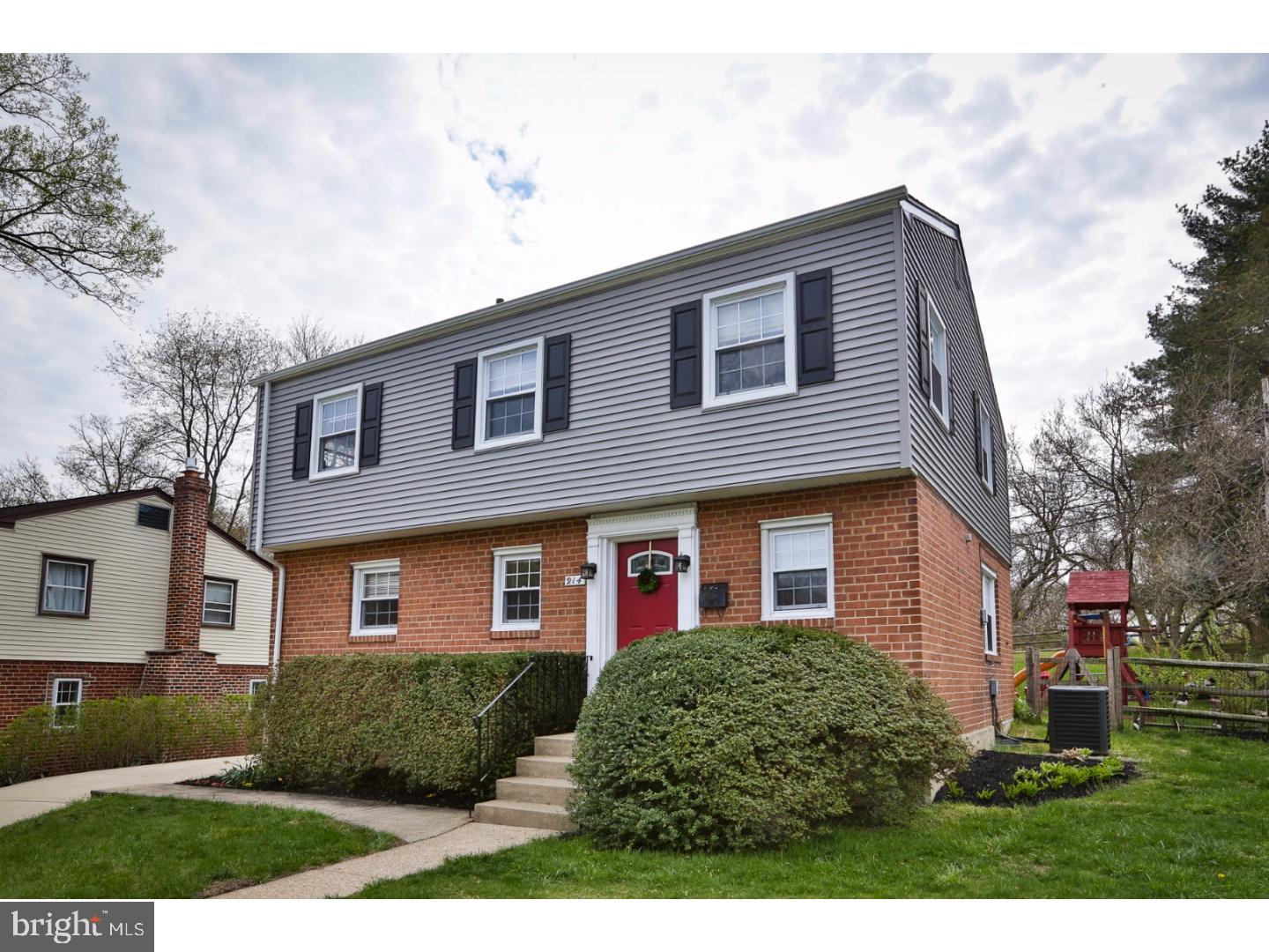 914 Glenroy Road Philadelphia, PA 19128 - Photo 1 of 25 Gallery Image 1