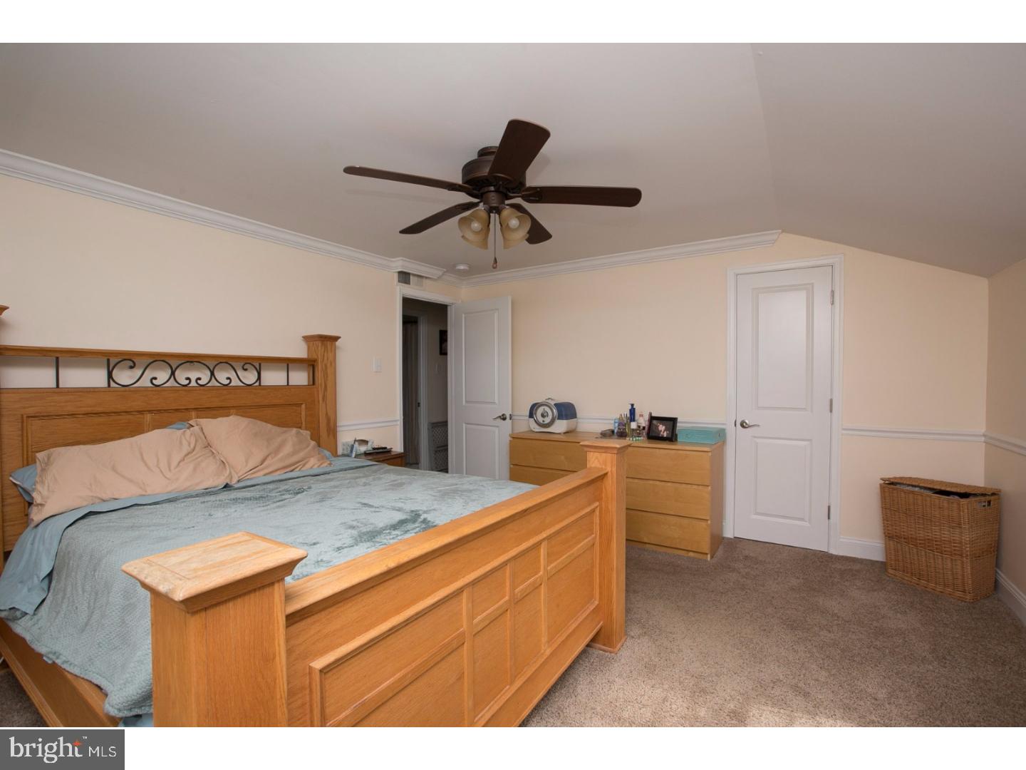 914 Glenroy Road Philadelphia, PA 19128 - Photo 15 of 25 Gallery Image 15