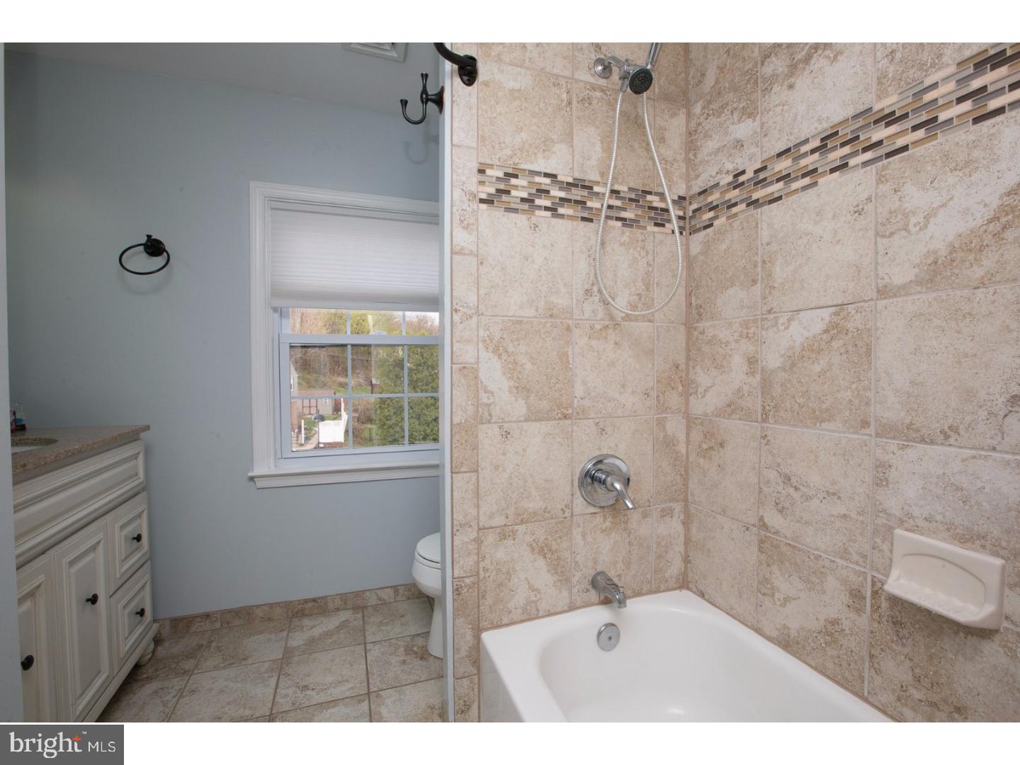 914 Glenroy Road Philadelphia, PA 19128 - Photo 21 of 25 Gallery Image 21