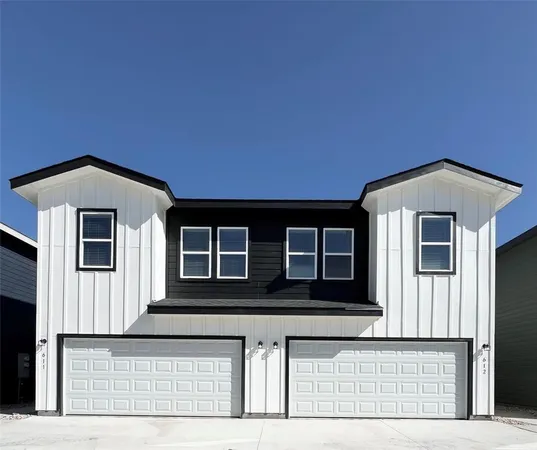 $2,095 | 3501 East Renfro Street, Unit 611, Burleson, TX 76028