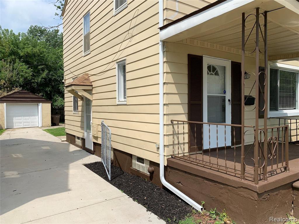 197 Mohawk Road Pontiac, MI 48341 - Photo 3 of 23