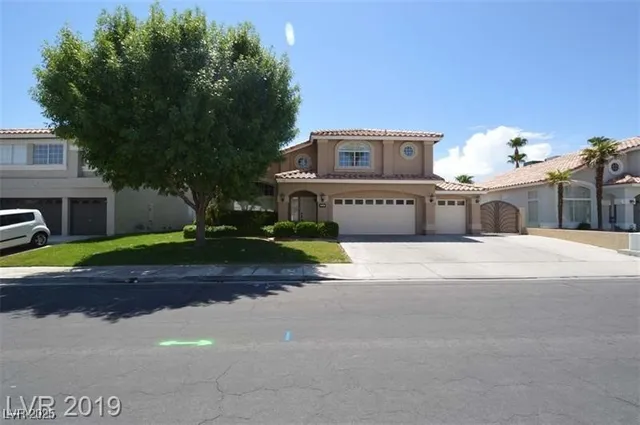 $2,800 | 270 Helmsdale Drive, Henderson, NV 89014
