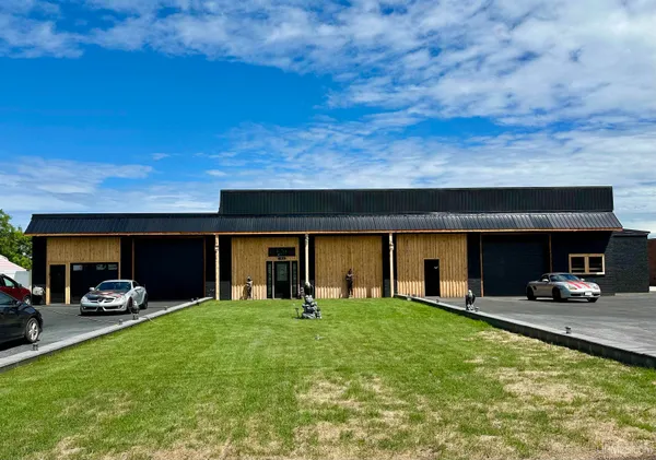 $429,900 | 3910 20th Road, Gladstone, MI 49837