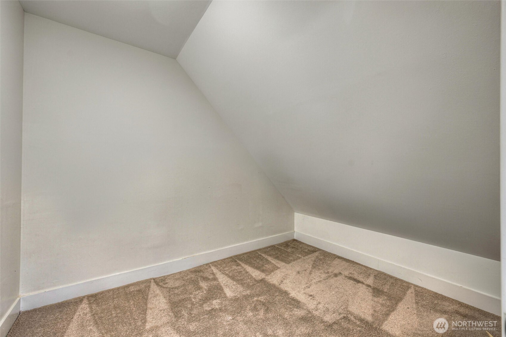 16059 Snee Oosh Road La Conner, WA 98257 - Photo 27 of 40 a view of a room