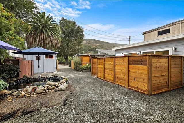 $3,000 | 21062 Laguna Canyon Road, Unit BACK, Laguna Beach, CA 92651