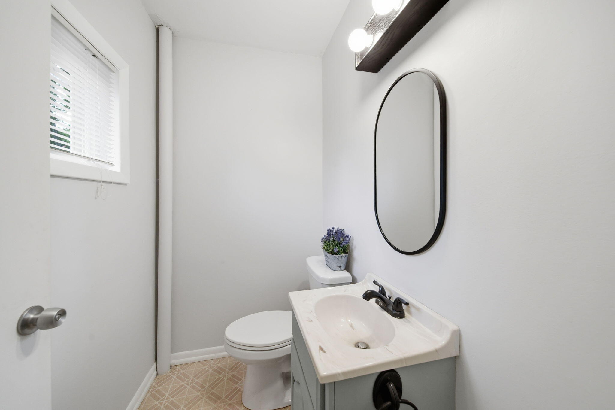 1511 Strathmoor Lane Jackson, MI 49203 - Photo 21 of 48 21