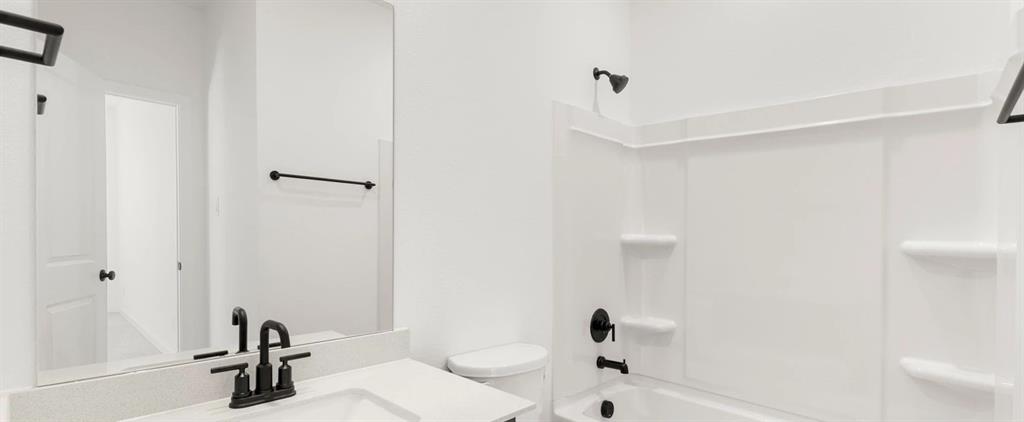 1508 Bushman Lane Forney, TX 75126 - Photo 13 of 31 Bathroom 3