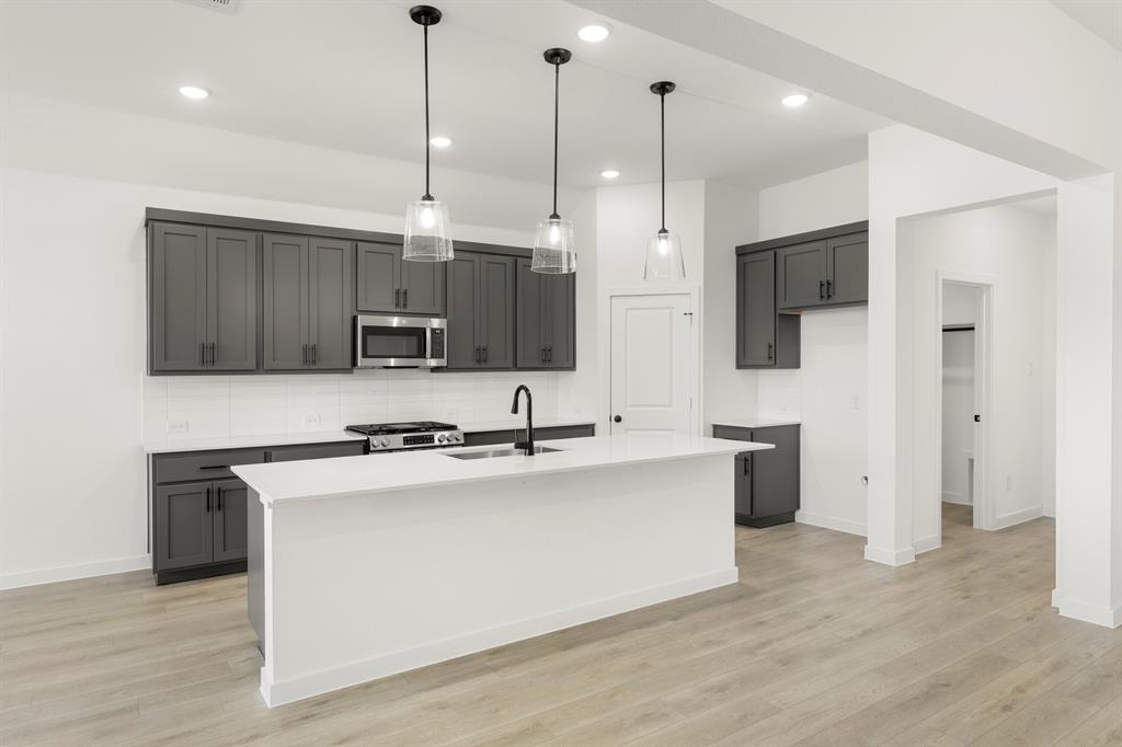 1508 Bushman Lane Forney, TX 75126 - Photo 17 of 31 14. 1508 Bushman - Kitchen (2)