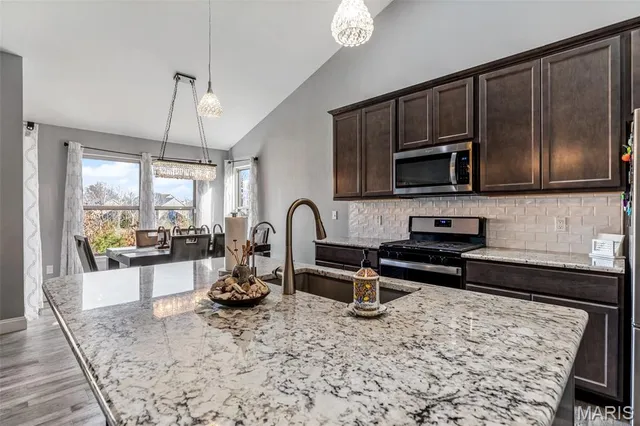 $399,900 | 100 Regency Court, Herculaneum, MO 63048