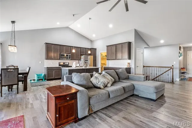 $399,900 | 100 Regency Court, Herculaneum, MO 63048