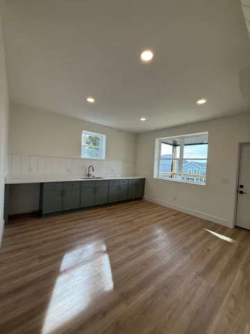 $3,250 | 1127 38th Avenue North, Nashville, TN 37209