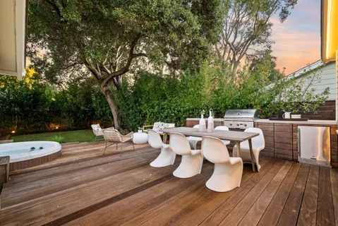 a view of outdoor space yard and patio