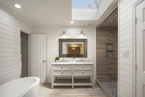 $284,999 | 5918 Par 4 Drive, Houston, TX 77088
