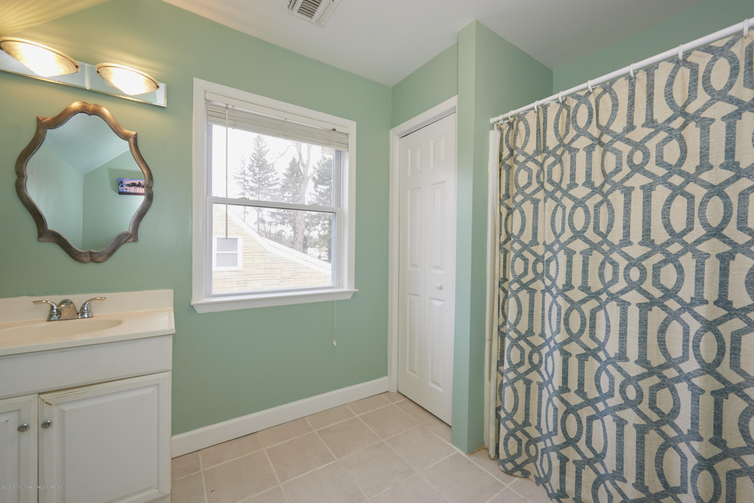 309 E Road Middletown, NJ 07718 - Photo 6 of 24 Spacious Second Floor Full Bathroom