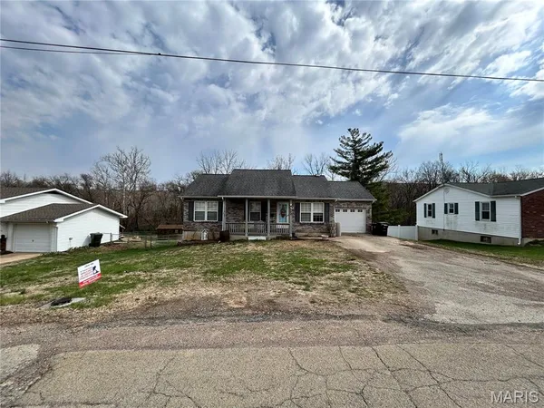 $245,000 | 322 Young Street, Bonne Terre, MO 63628
