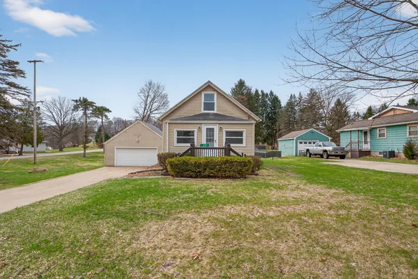 $189,900 | 329 East Coler Street, Jackson, MI 49203