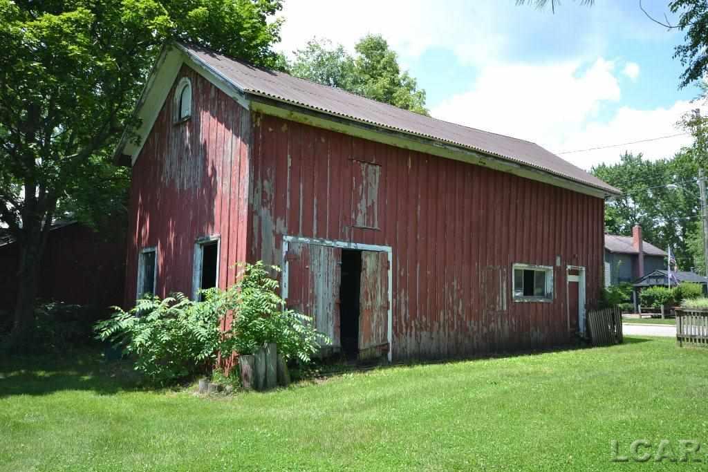 112 Locust Street Clinton, MI 49236 - Photo 27 of 49 50046979-26.JPG