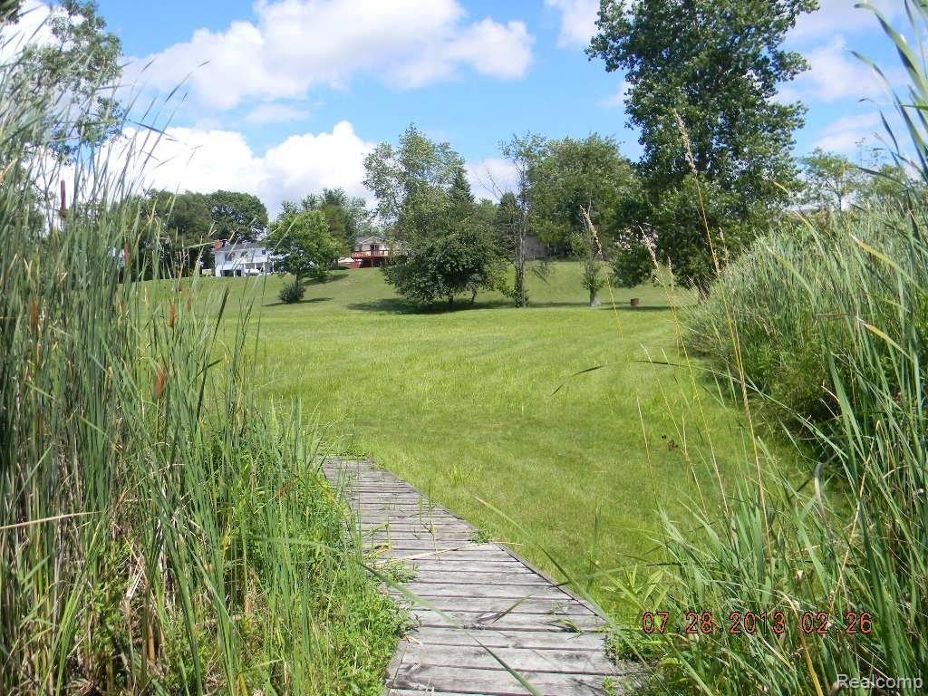 8052 Pinckney Road Pinckney, MI 48169 - Photo 32 of 36 DSCN9442.JPG