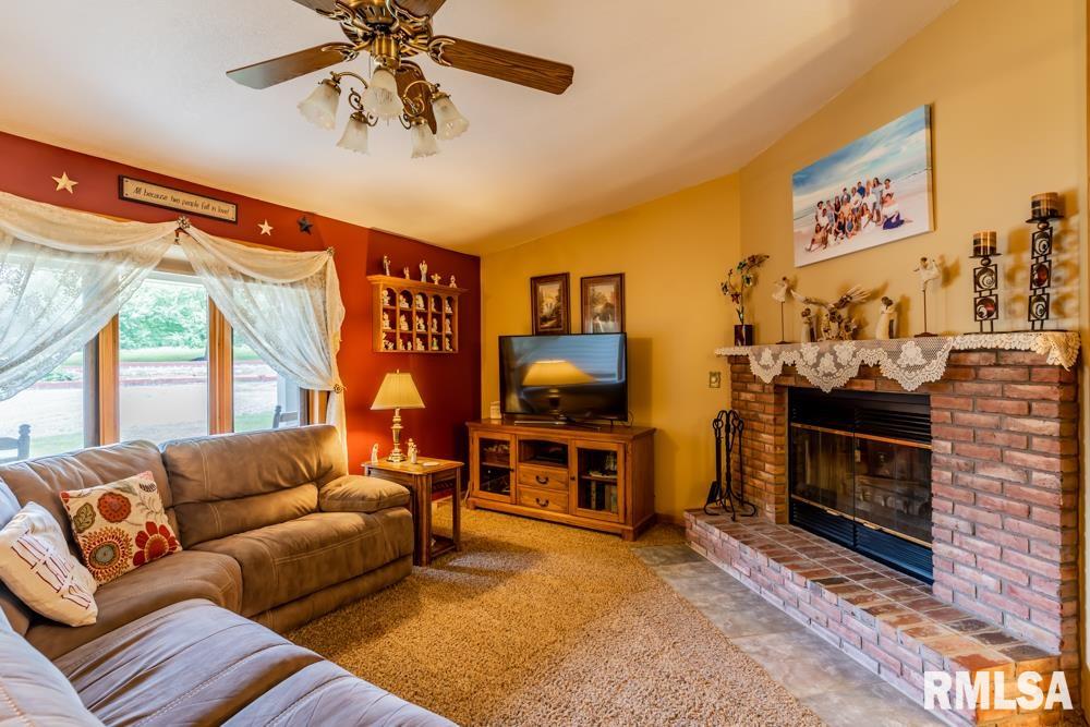227 Redbird Way Metamora, IL 61548 - Photo 5 of 45 Gallery Image 5