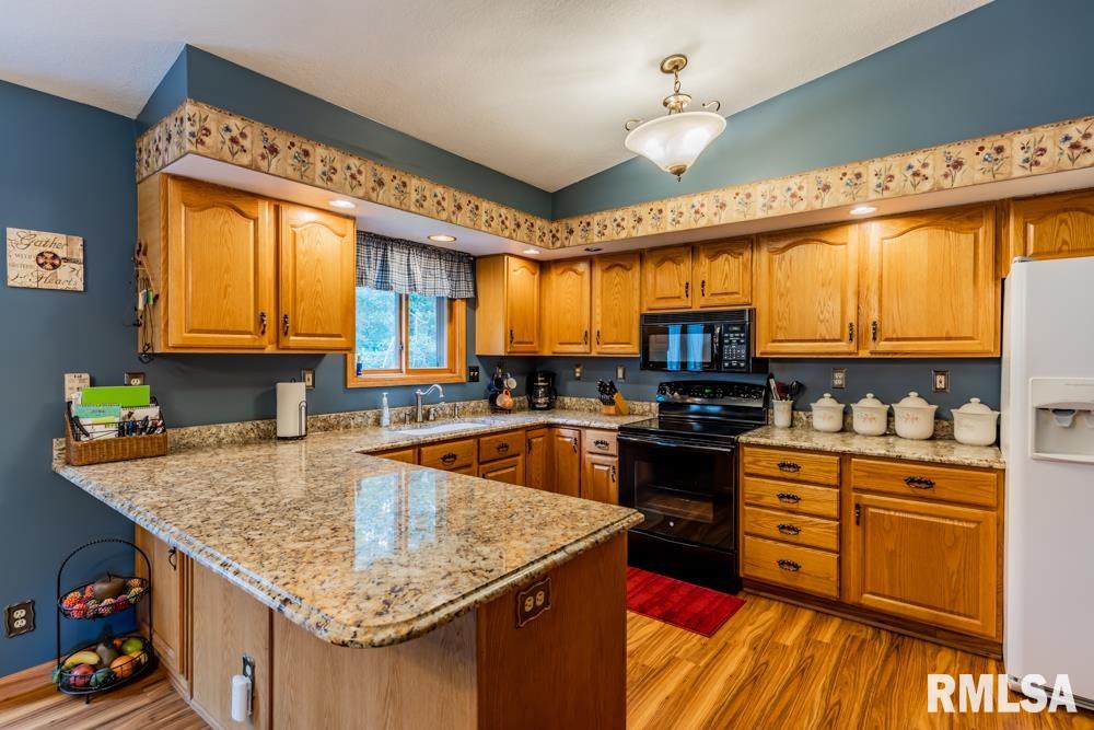 227 Redbird Way Metamora, IL 61548 - Photo 8 of 45 Gallery Image 8