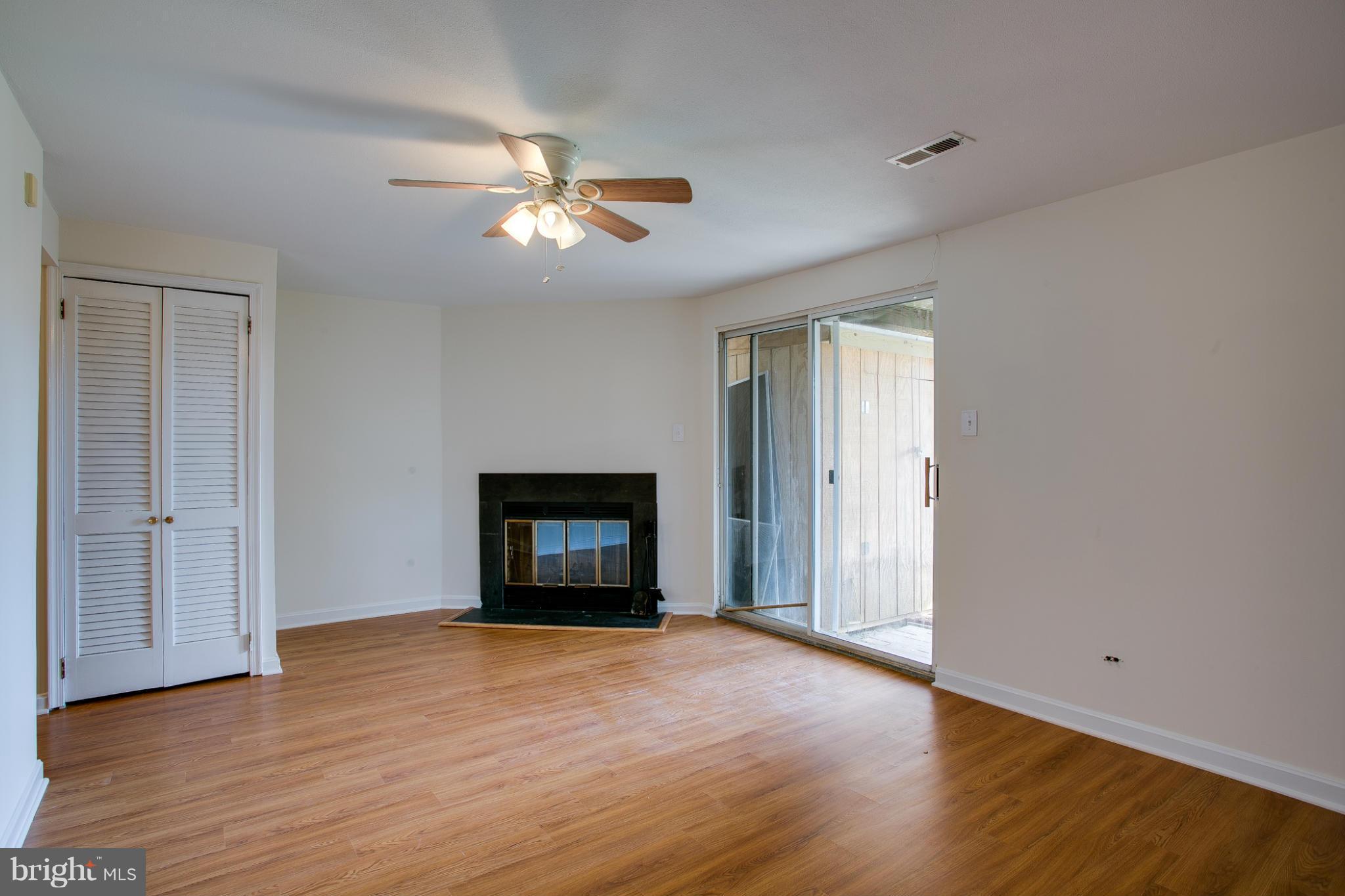 6322 Greenfield Road Elkridge, MD 21075 - Photo 10 of 25 Family Room