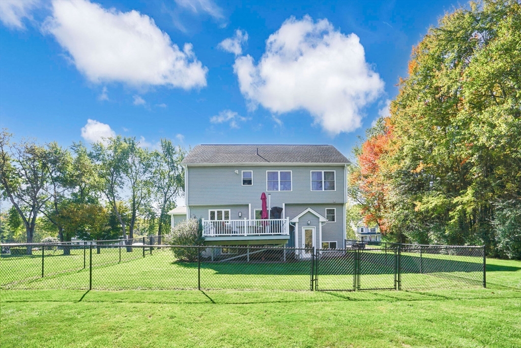 24 Mill Road East Longmeadow, MA 01028 - Photo 2 of 42