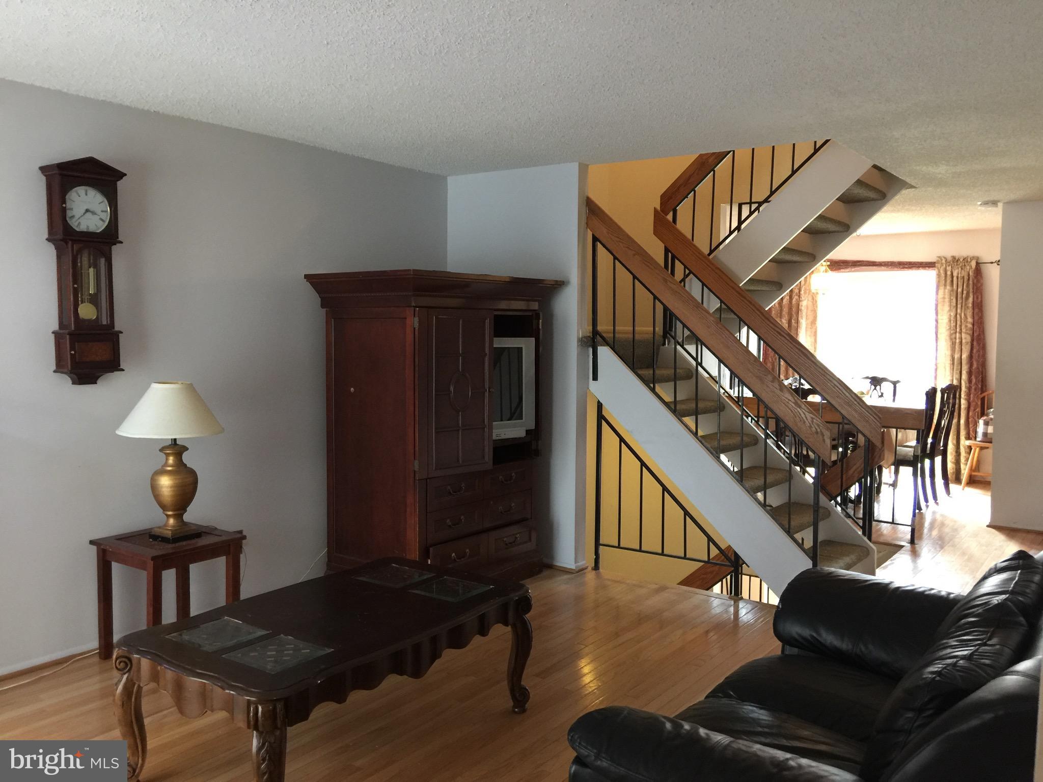 2214 Cartwright Place Reston, VA 20191 - Photo 15 of 22 Living Room