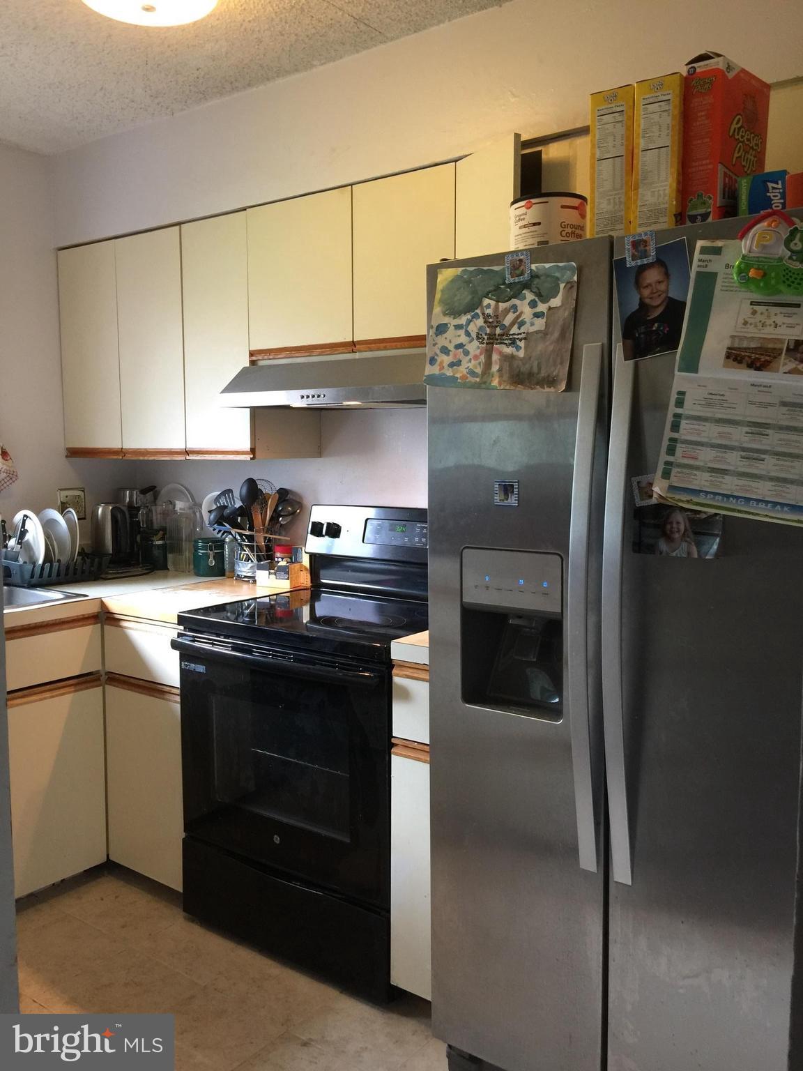 2214 Cartwright Place Reston, VA 20191 - Photo 4 of 22 Kitchen