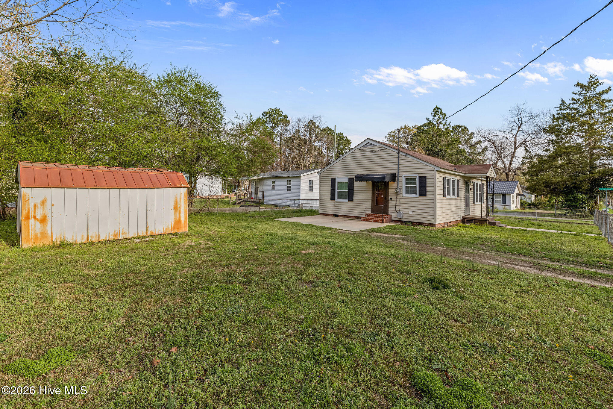 302 South Johnson Street Mount Olive, NC 28365 - Photo 11 of 13 5T5A6583