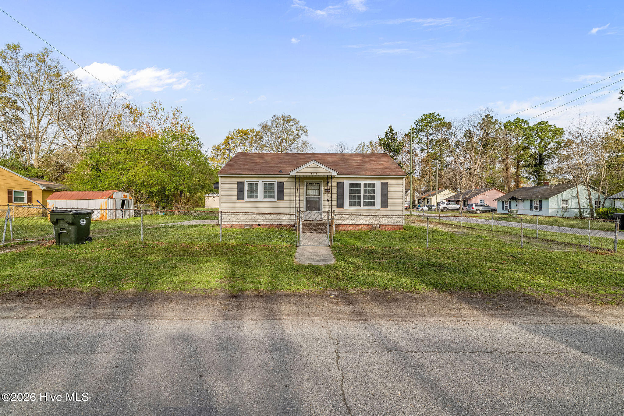 302 South Johnson Street Mount Olive, NC 28365 - Photo 13 of 13 5T5A6573