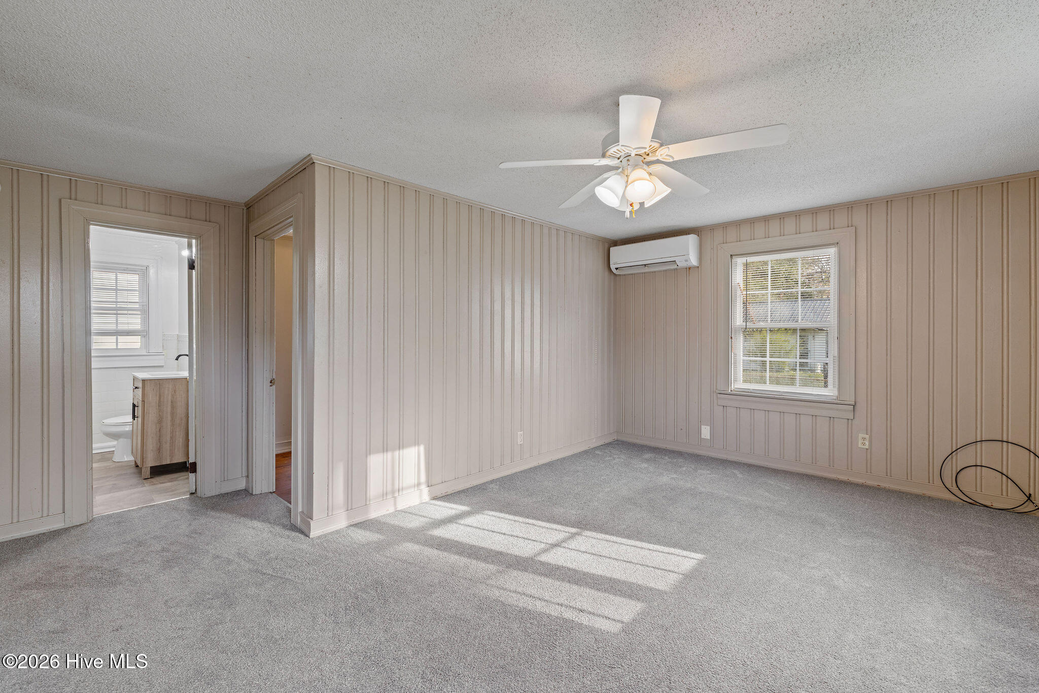 302 South Johnson Street Mount Olive, NC 28365 - Photo 3 of 13 5T5A6598