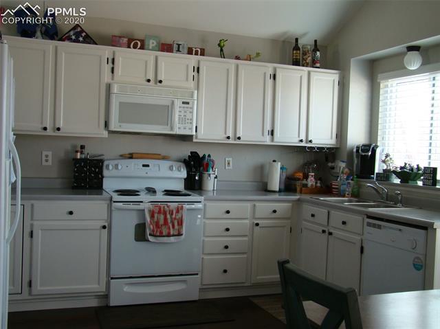 6535 Leesburg Road Colorado Springs, CO 80922 - Photo 4 of 26 Gallery Image 4